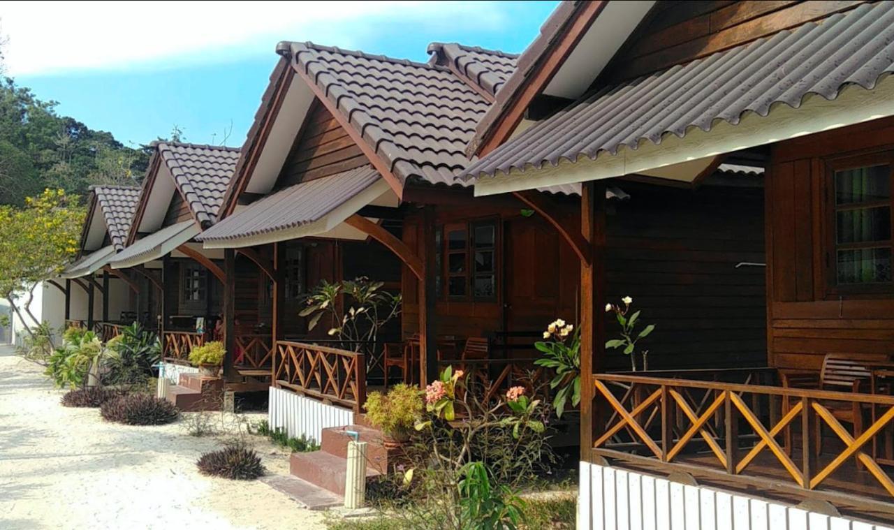 Chareena Beachside Koh Lipe Exterior foto